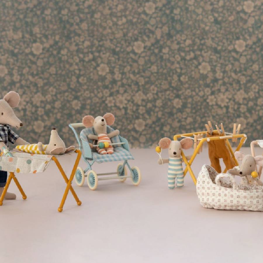 Puppen Wickeltisch Babymaus von Maileg kaufen - Spielzeug, Babykleidung & mehr