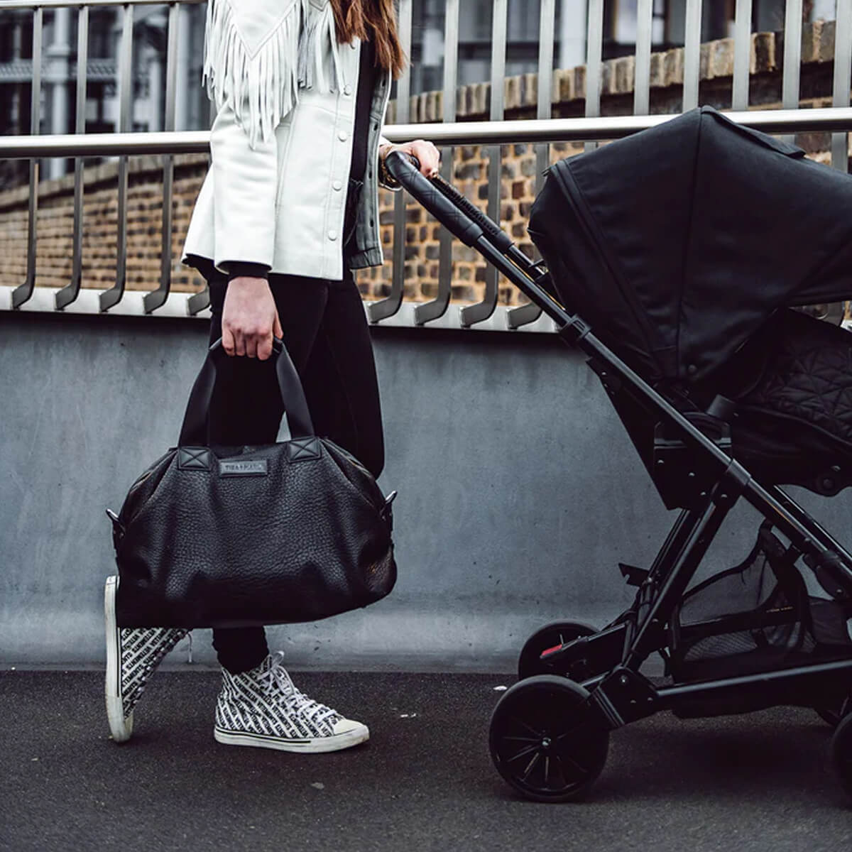Raf Holdall Changing Bag Veganes Leder aus recyceltem Polyurethan von TIBA + MARL kaufen - Baby, Alltagshelfer, Mama, Babykleidung & mehr