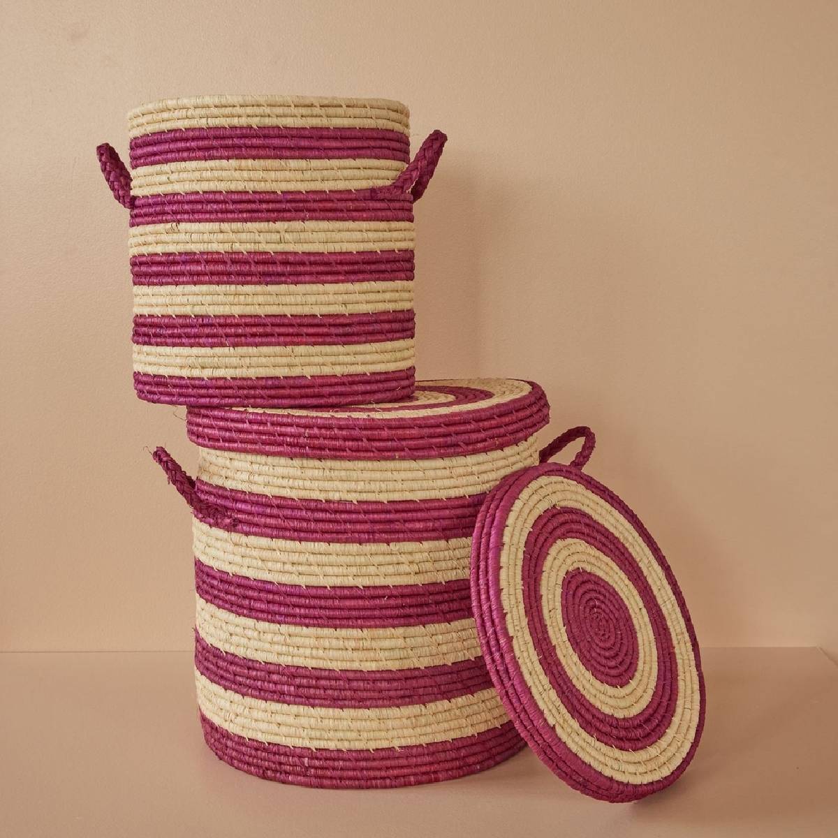 Raffia Storage Basket Small - Aufbewahrungskorb Rund mit Deckel von Rice kaufen - Spielzeug, Kinderzimmer, Babykleidung & mehr