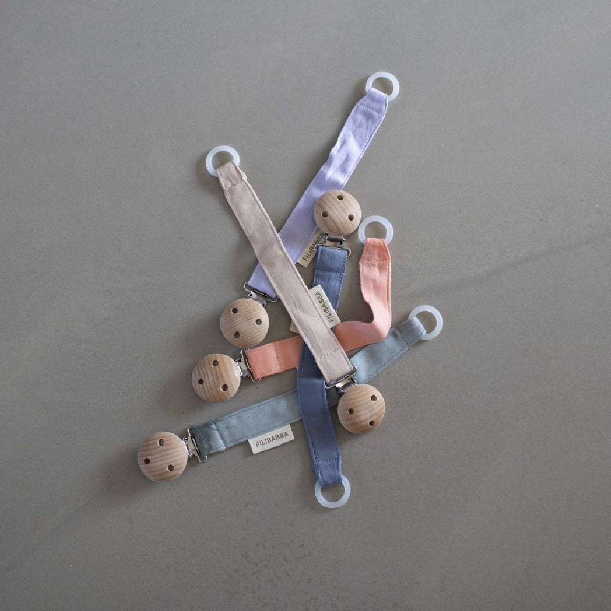 Schnullerkette mit Silikonring aus Bio-Baumwolle von Filibabba kaufen - Baby, Geschenke, Babykleidung & mehr