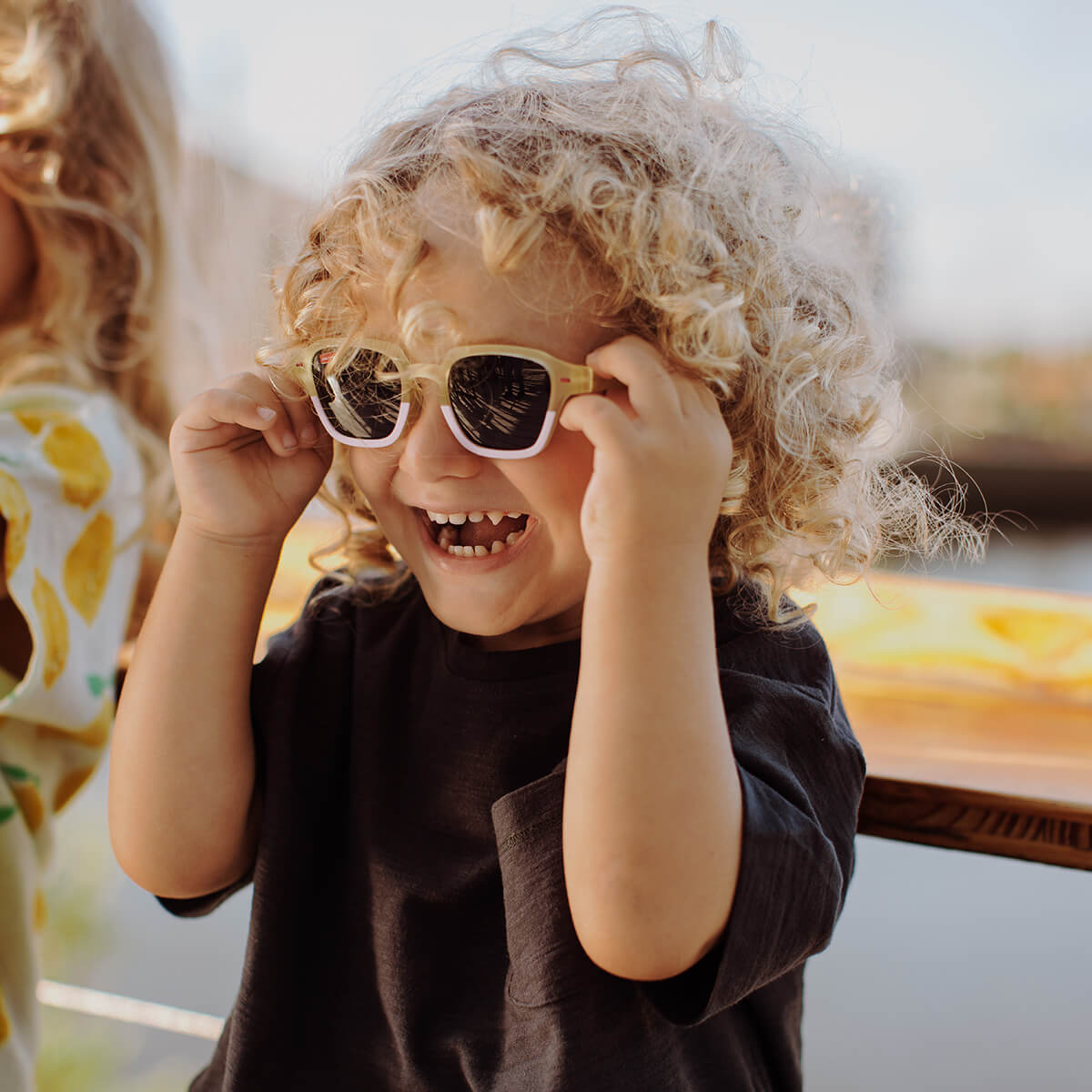 Sonnenbrille aus recyceltem Polycarbonat von Hello Hossy kaufen - Kleidung, Babykleidung & mehr