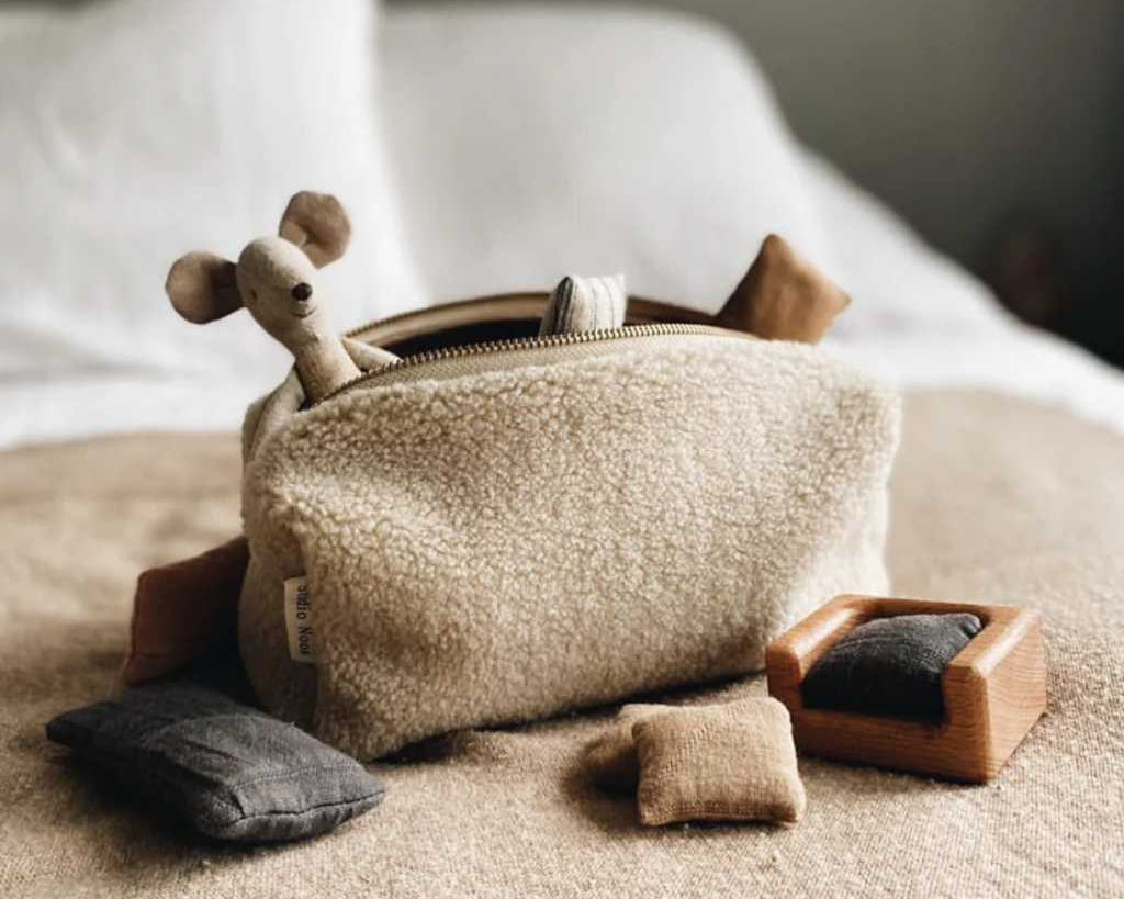 Teddy Pouch von Studio Noos kaufen - Mama, Alltagshelfer, Geschenke, Babykleidung & mehr