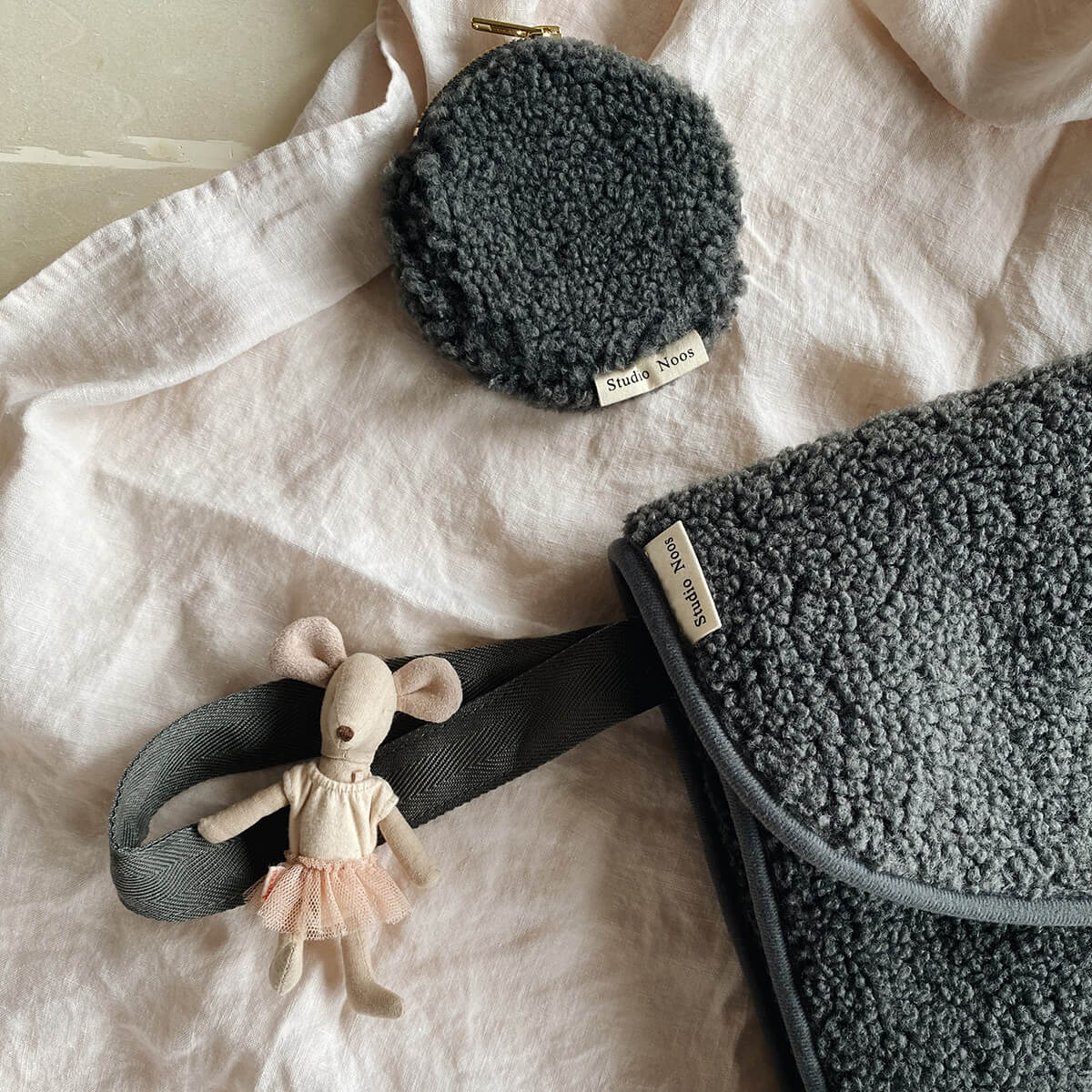 Teddy Wallet von Studio Noos kaufen - Mama, Alltagshelfer, Geschenke, Babykleidung & mehr