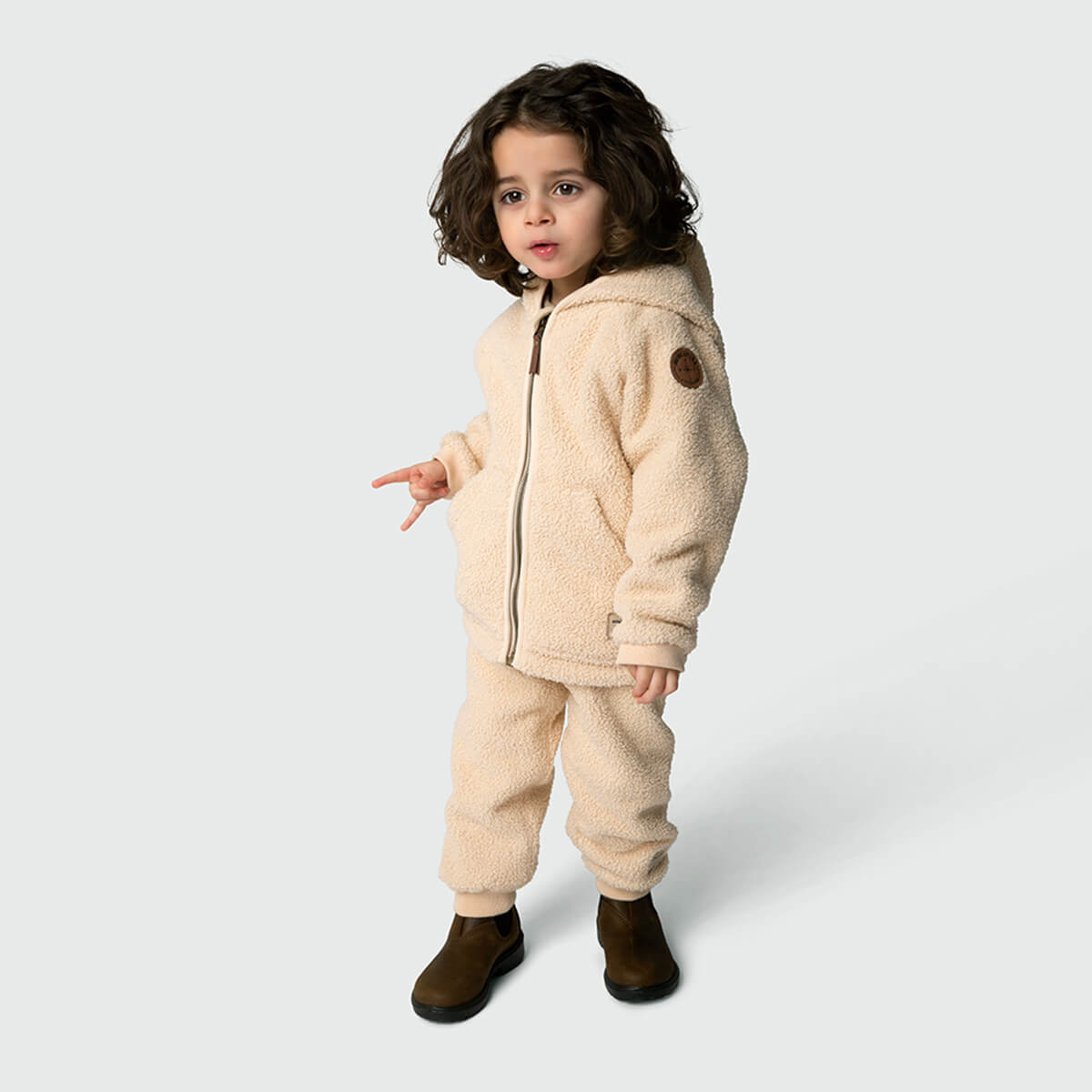 Teddyfleece Jacke mit Kapuze aus 100% recyceltem Polyester - Modell: Liff von Mini A Ture kaufen - Kleidung, Babykleidung & mehr