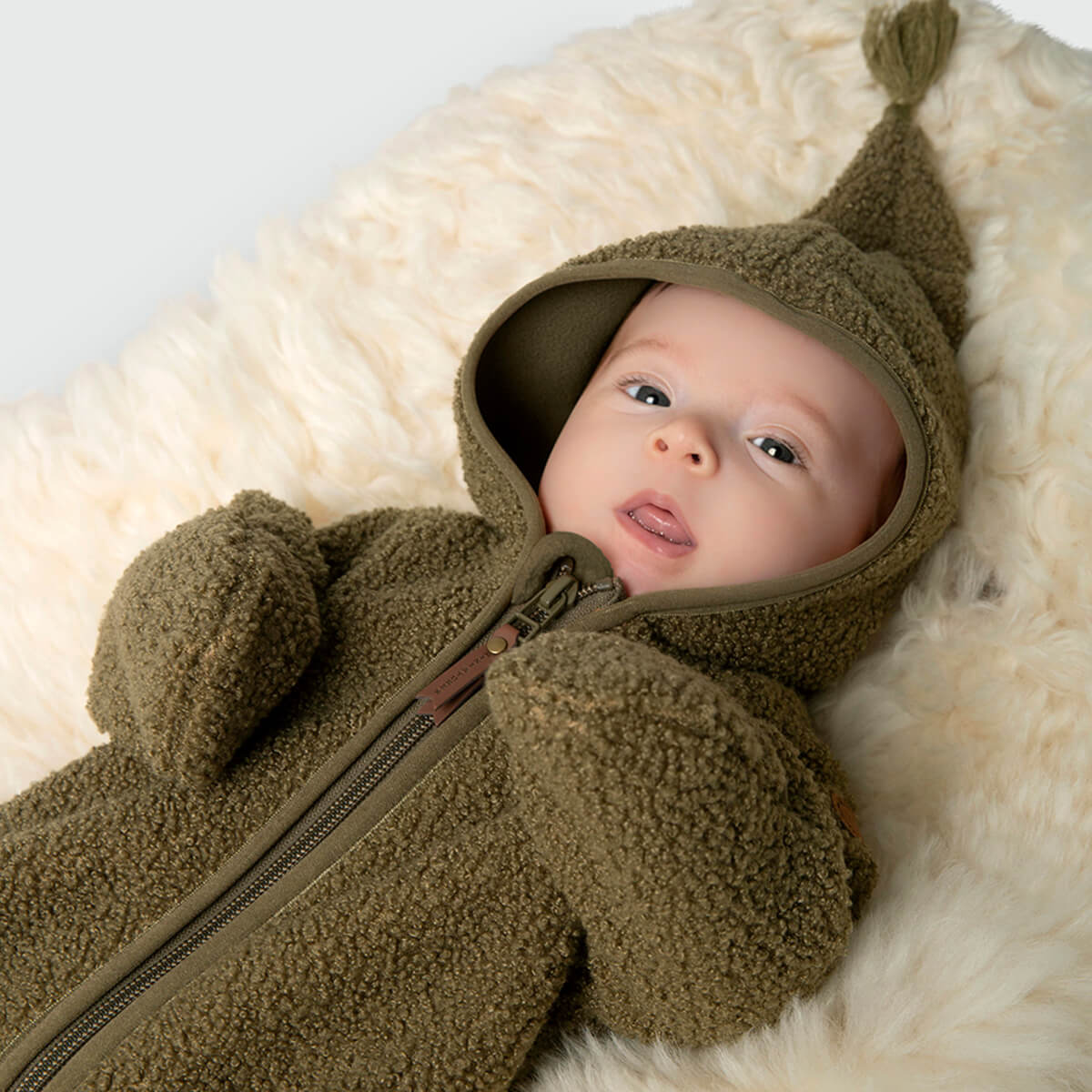 Teddyfleece Jumpsuit aus 100% recyceltem Polyester - Modell: Adel von Mini A Ture kaufen - Kleidung, Babykleidung & mehr