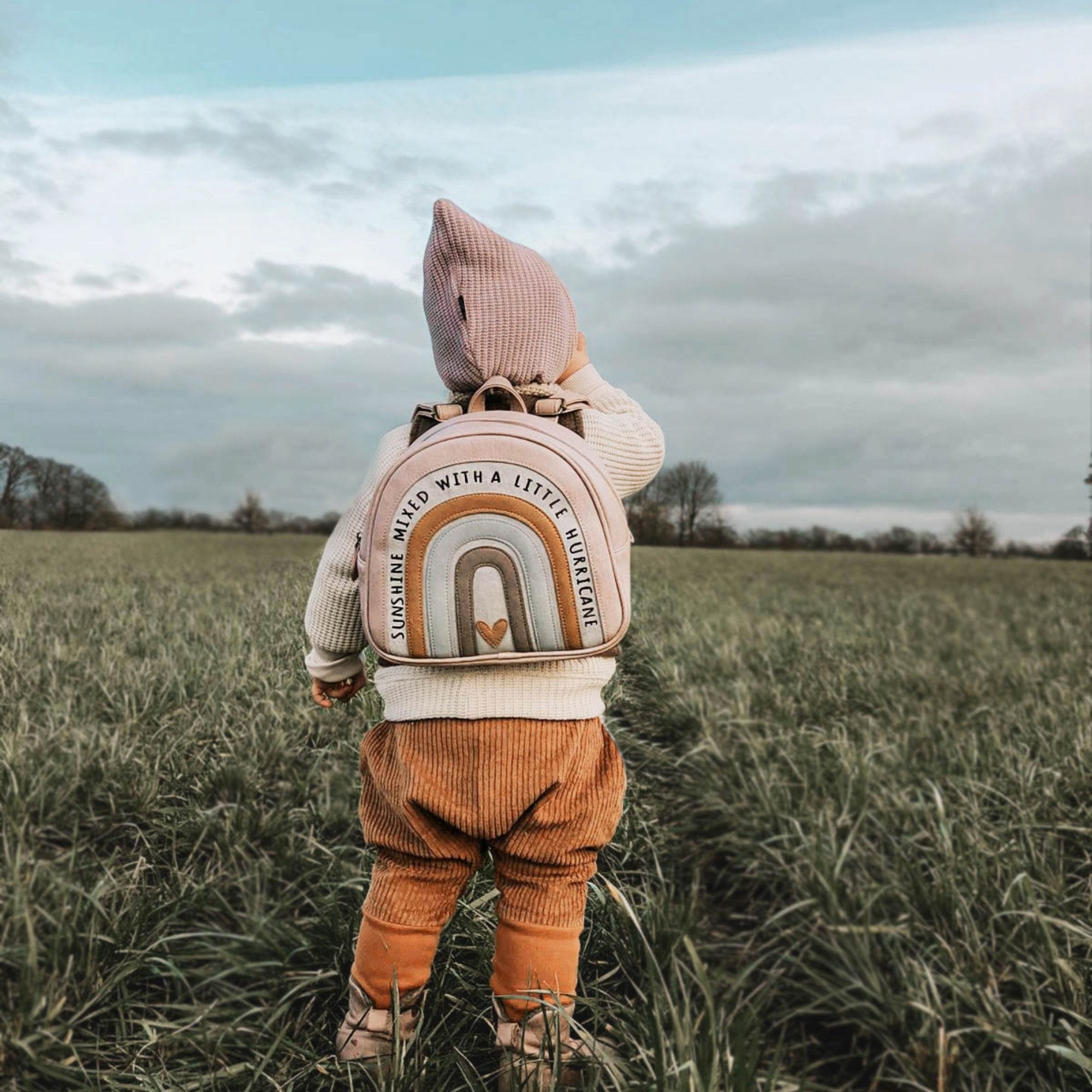 Veganer Rucksack - Großer Regenbogen Boho von Little Who kaufen - Spielzeug, Alltagshelfer, Kleidung, Geschenke, Babykleidung & mehr