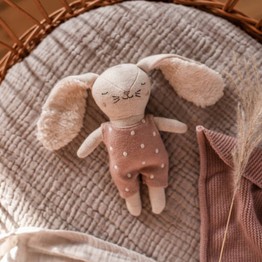 Babyrassel Hase aus Strickstoff Bio-Baumwolle von Ava & Yves kaufen - Baby, Spielzeug, Geschenke, Babykleidung & mehr