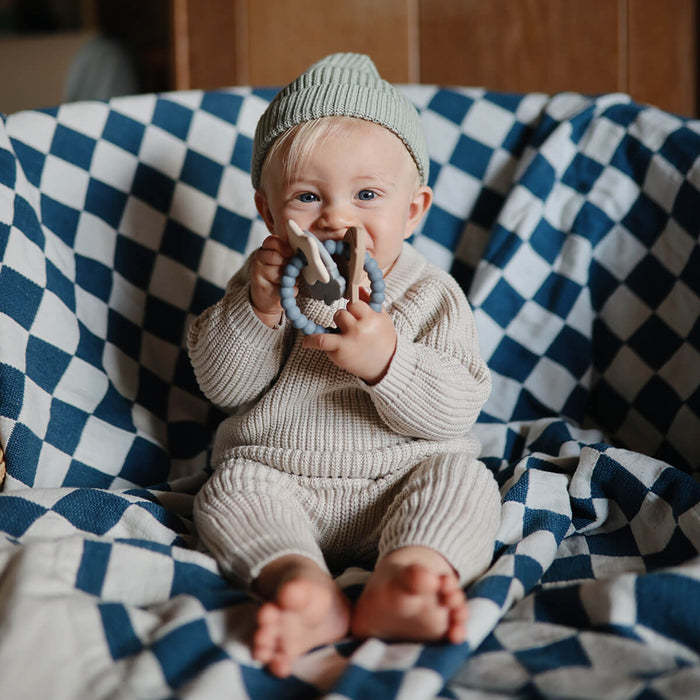 Beißring mit Figuren aus Silikon von mushie kaufen - Baby, Geschenke, Babykleidung & mehr