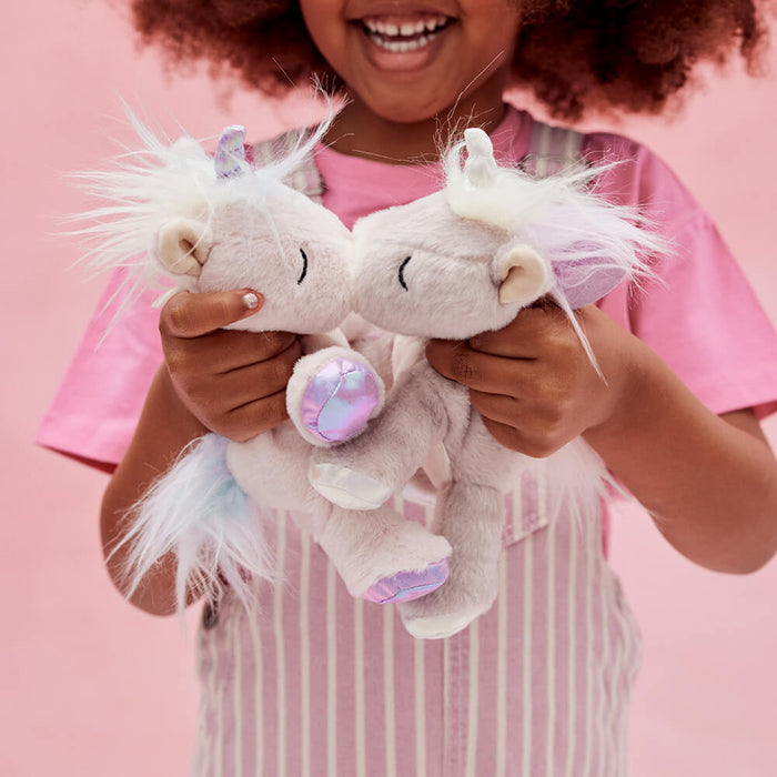 Binky Baby Unicorn - Kuscheltier Baby - Einhorn aus recyceltem Plüsch von Olli Ella kaufen - Spielzeug, Geschenke, Babykleidung & mehr