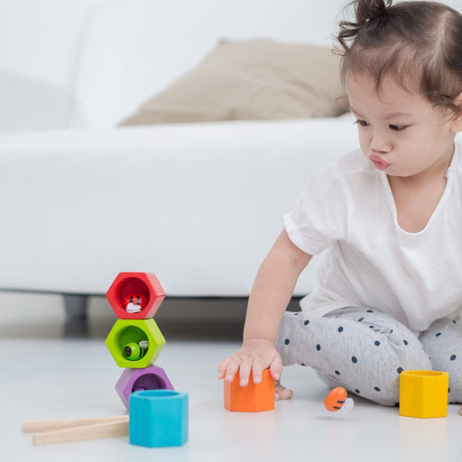 Geschicklichkeitsspiel Bienenwaben aus 100% Holz von PlanToys kaufen - Spielzeug, Geschenke, Babykleidung & mehr