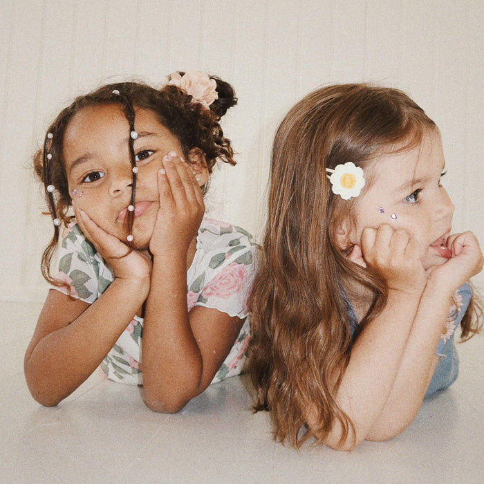 Hair Clips Daisy 4 Pack - Haarspange mit Gänseblümchen aus Baumwolle von Konges Slojd kaufen - Kleidung, Babykleidung & mehr
