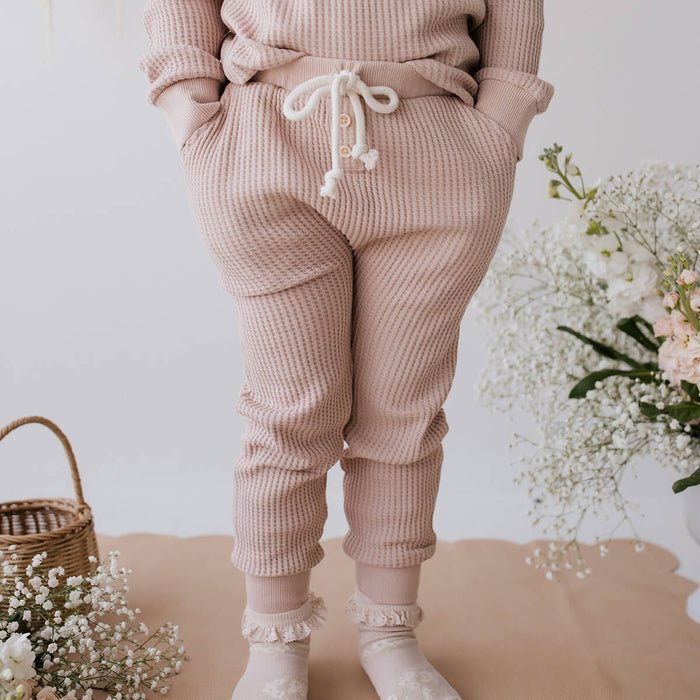 Organic Cotton Waffle Pant - Modell: Oliver - In the Meadow Kollektion