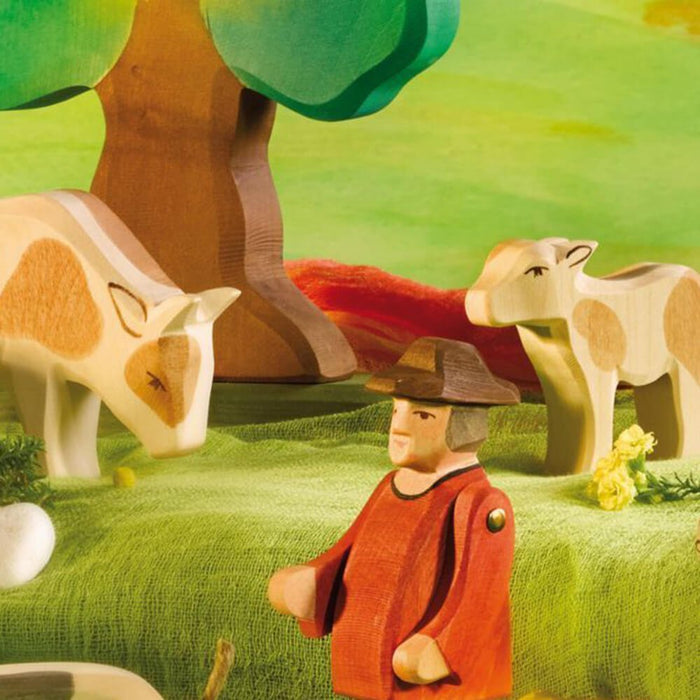Kalb braun stehend aus Holz von Ostheimer kaufen - Spielfigur, Babykleidung & mehr