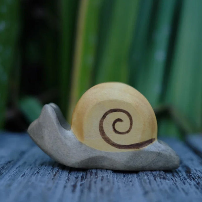 Schnecke aus Holz von HolzWald kaufen - Spielfigur, Babykleidung & mehr