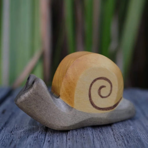 Schnecke aus Holz von HolzWald kaufen - Spielfigur, Babykleidung & mehr