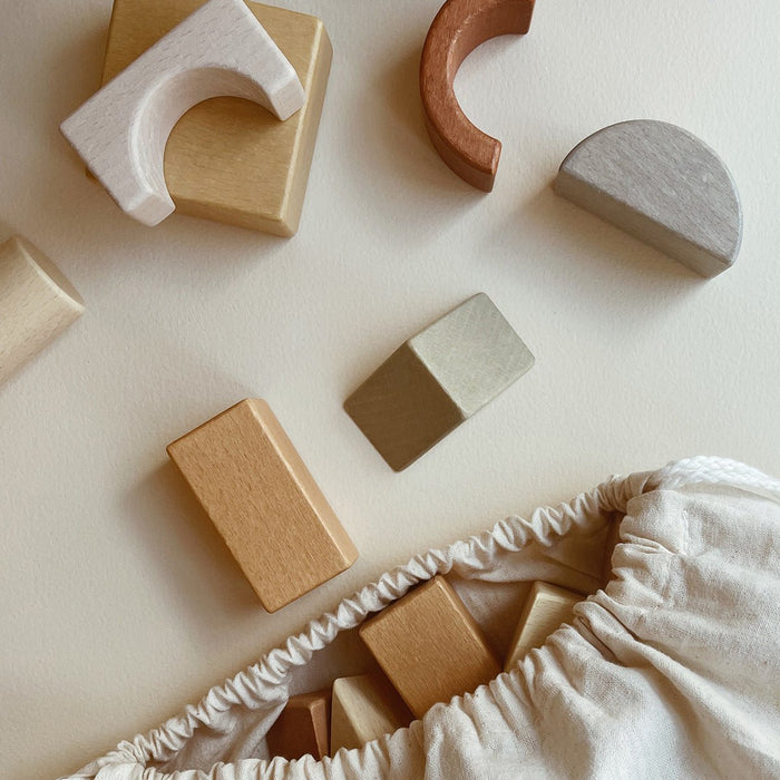 A Bag of Blocks - Bauklötze im Beutel aus FSC zertifiziertem Holz von Konges Slojd kaufen - Spielzeug, Babykleidung & mehr