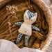 Babyrassel Wildkatze aus Strickstoff Bio-Baumwolle von Ava & Yves kaufen - Baby, Spielzeug, Geschenke, Babykleidung & mehr