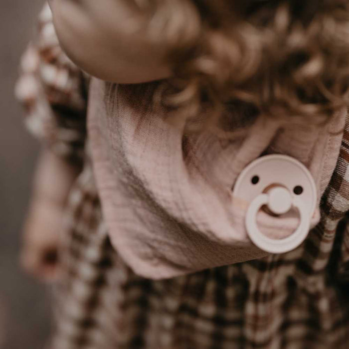 Bandana Lätzchen aus Bio-Baumwolle von Bibs kaufen - Alltagshelfer, Babykleidung & mehr
