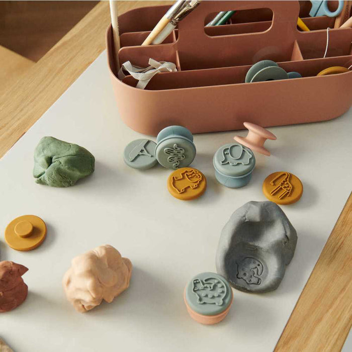Earl Knete Stempel Set mit wechselbaren Motiven von Liewood kaufen - Spielzeug, Babykleidung & mehr