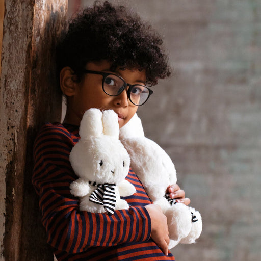 Miffy with Scarf Groß aus 100% recyceltem Polyester von Miffy kaufen - Baby, Spielzeug, Geschenke, Babykleidung & mehr