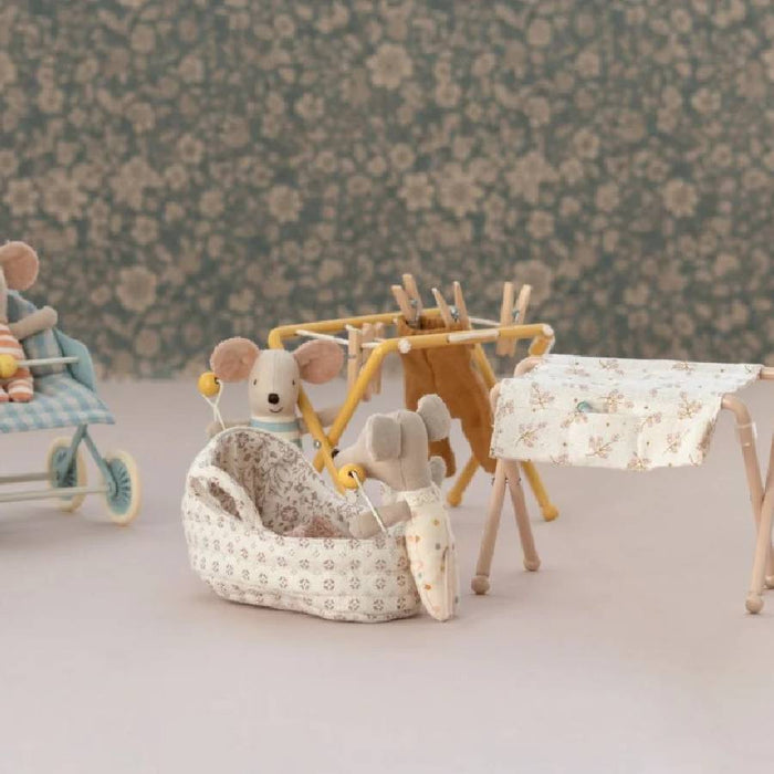 Puppen Wickeltisch Babymaus von Maileg kaufen - Spielzeug, Babykleidung & mehr