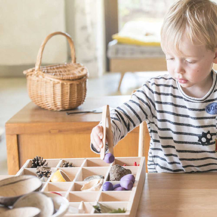 Tinker Tray Setzkasten/Aufbawahrungsbox aus nachhaltigem PEFC Holz von Grapat kaufen - Spielzeug, Babykleidung & mehr