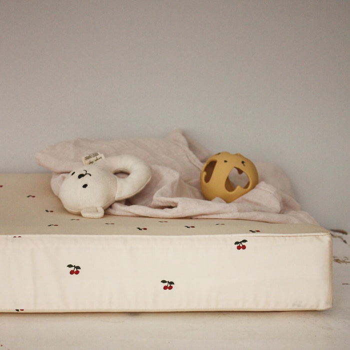 Wickelauflage Changing Cushion aus Bio-Baumwolle von Konges Slojd kaufen - Baby, Alltagshelfer, Kinderzimmer,, Babykleidung & mehr