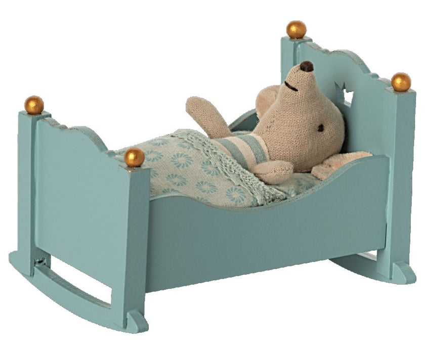 Wiege mit Matratze für Babymaus aus Holz von Maileg kaufen - Spielzeug, Babykleidung & mehr